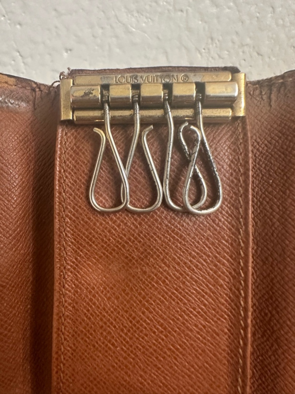 Louis Vuitton Monogram Canvas Card/ Key Holder - Picture 8 of 9